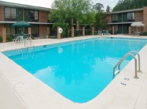 Days Inn By Wyndham Ozark Servizi foto