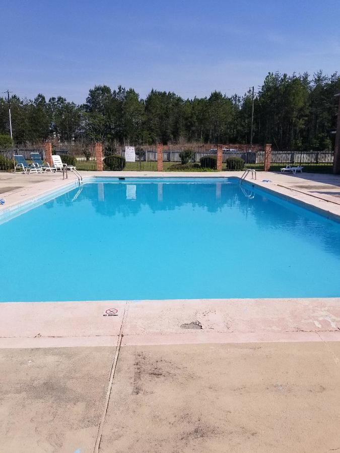 Days Inn By Wyndham Ozark Esterno foto