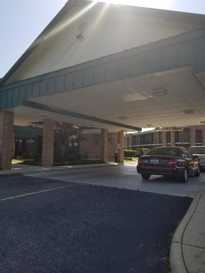 Days Inn By Wyndham Ozark Esterno foto