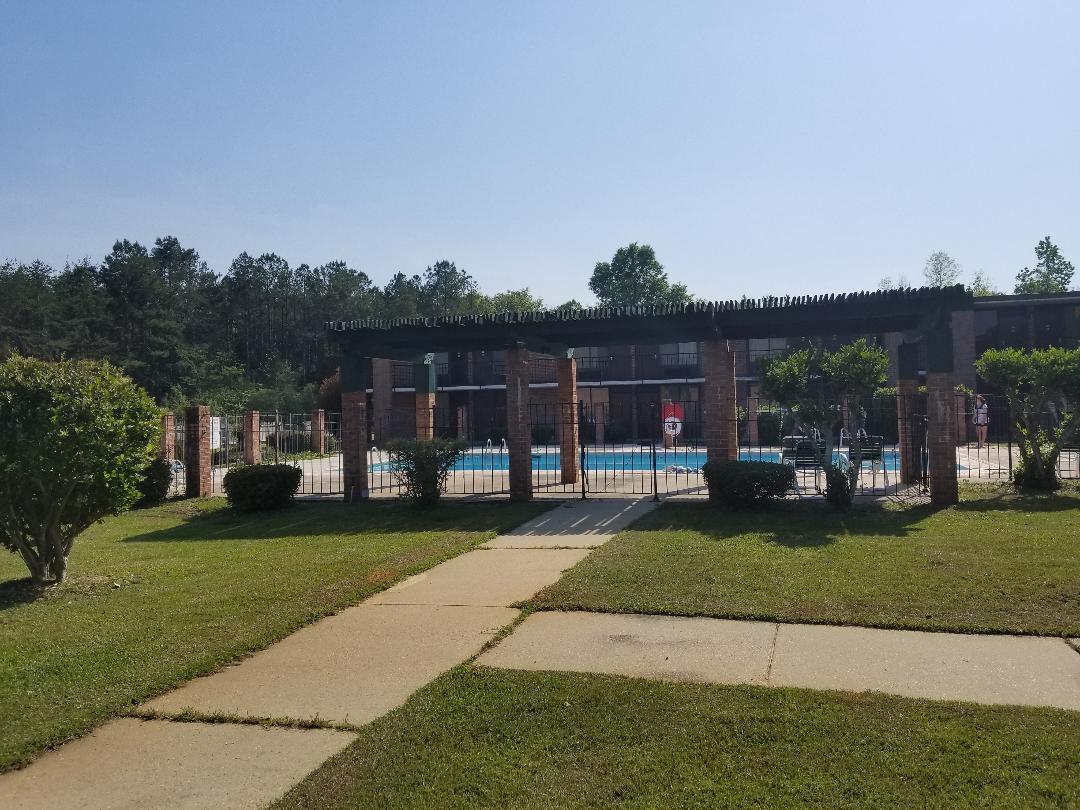 Days Inn By Wyndham Ozark Esterno foto